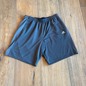 Excellent condition Adidas Mens XL shorts.